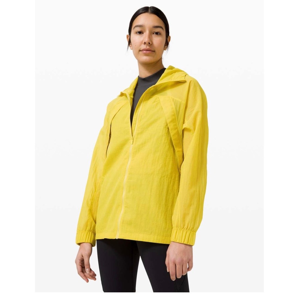 Lululemon Clear Intentions Womens Size 2 Yellow Mesh Lightweight Hooded Jacket
